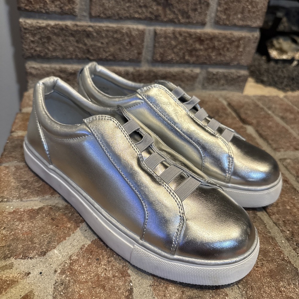 Reaction Kenneth Cole Womens Bonnie Silver Metallic Sneakers Size 7 M #665